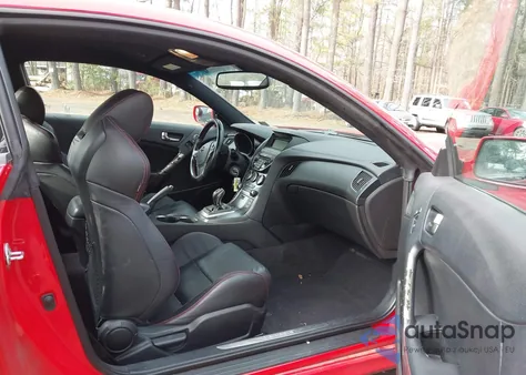 2014 Hyundai Genesis 3.8 R-Spec z USA, uszkodzony, nr VIN KMHHU6KJ2EU114657